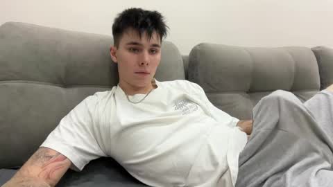 Mark online show from April 23, 2026, 8:33 pm