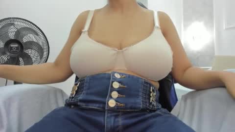 A G A T A  online show from April 15, 2026, 1:07 pm