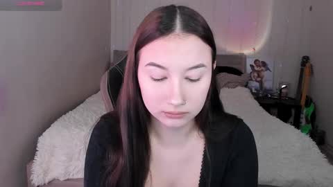 Eva online show from November 16, 2025, 8:42 am