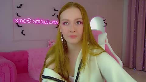 Snapshot of agatafoxley chatting on October 20, 2025, 7:20 am AgataFoxley online show from October 20, 2025, 7:20 am