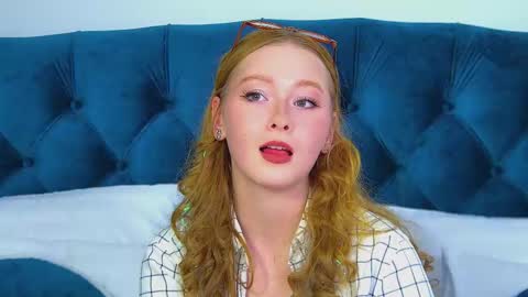 Snapshot of agatafoxley chatting on November 19, 2025, 6:30 pm AgataFoxley online show from November 19, 2025, 6:30 pm