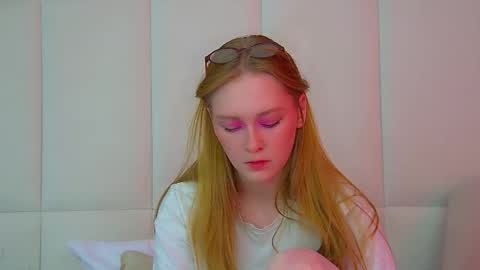 Snapshot of agatafoxley chatting on November 30, 2025, 6:28 am AgataFoxley online show from November 30, 2025, 6:28 am