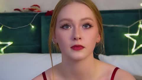 Snapshot of agatafoxley chatting on December 13, 2025, 8:14 pm AgataFoxley online show from December 13, 2025, 8:14 pm