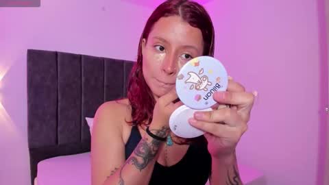 Snapshot of agataliz chatting on October 29, 2025, 12:29 pm Agata Liz  online show from October 29, 2025, 12:29 pm