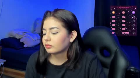 Snapshot of agatha_riccie chatting on January 17, 2025, 8:24 am Cat online show from January 17, 2025, 8:24 am