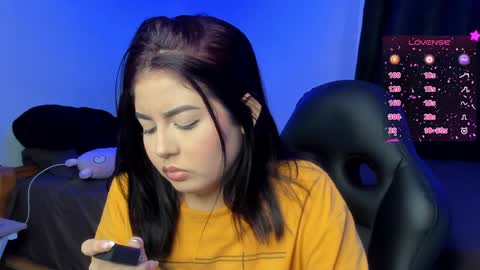Snapshot of agatha_riccie chatting on February 4, 2025, 7:29 am Cat online show from February 4, 2025, 7:29 am