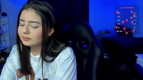 Snapshot of agatha_riccie chatting on October 17, 2025, 5:10 am Cat online show from October 17, 2025, 5:10 am