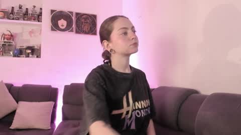 Camila     2 online show from April 2, 2026, 12:08 am