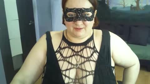 AgilaMipo online show from May 10, 2026, 4:06 am