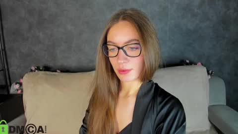 agnes wells online show from November 11, 2025, 9:20 am