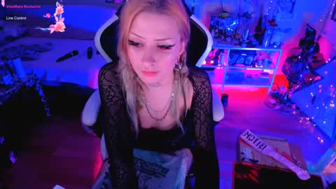 Snapshot of agonygirlxxx chatting on March 6, 2025, 10:26 pm Evexxxx EX KKKRARE online show from March 6, 2025, 10:26 pm