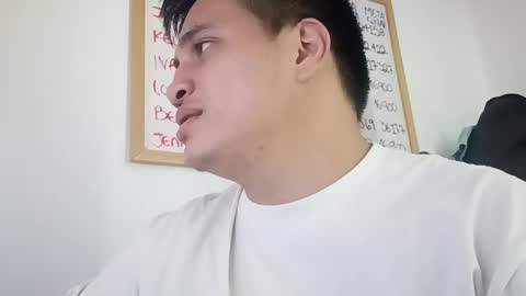Snapshot of ahntony__69 chatting on October 21, 2025, 12:50 pm ahntony  69 online show from October 21, 2025, 12:50 pm