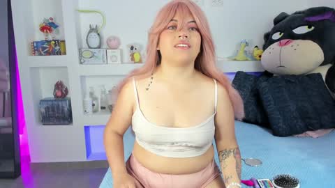 Ahri help me get to 100  online show from January 9, 2025, 4:08 am