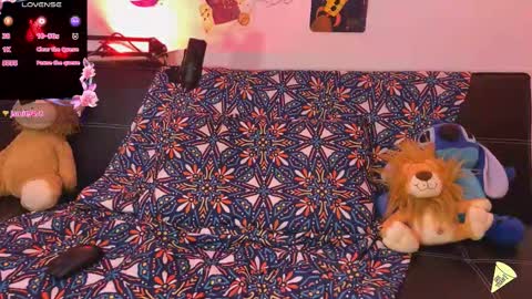 AHSLEY online show from October 17, 2025, 12:25 am