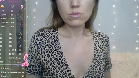 Snapshot of ahtena chatting on December 22, 2024, 1:33 pm Ahtena online show from December 22, 2024, 1:33 pm