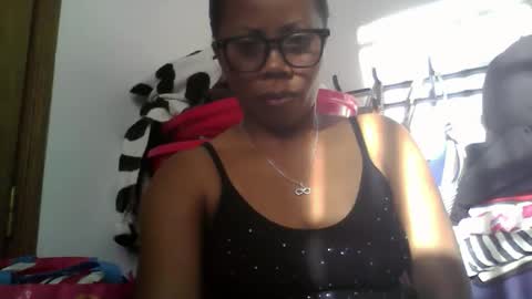 Aicha boobs online show from May 17, 2026, 12:45 pm