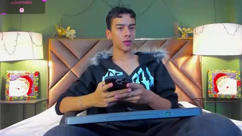 aiden_royce online show from December 18, 2025, 3:12 am