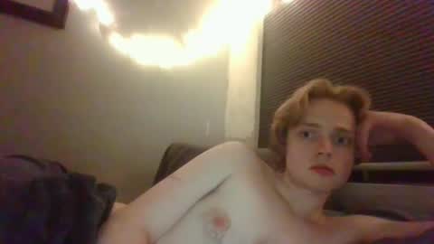 aidenisdunn online show from December 18, 2024, 11:56 am