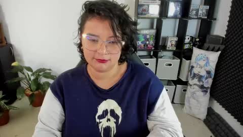 Catalina online show from December 6, 2024, 2:28 pm