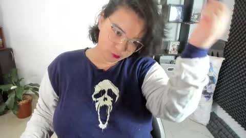 Catalina online show from December 28, 2024, 12:45 pm