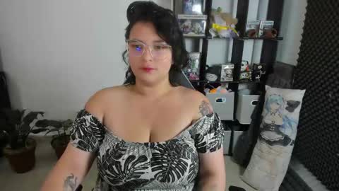 Catalina online show from February 26, 2025, 12:14 pm