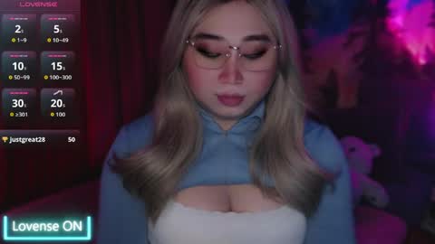 Goddess Airis online show from May 15, 2026, 7:48 am
