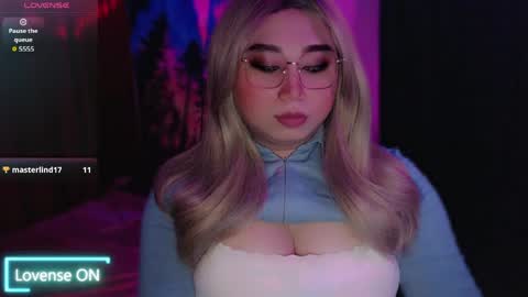 Snapshot of airisredfield_ chatting on May 18, 2026, 7:58 am Goddess Airis online show from May 18, 2026, 7:58 am
