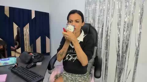 Aisha online show from June 5, 2026, 7:52 pm
