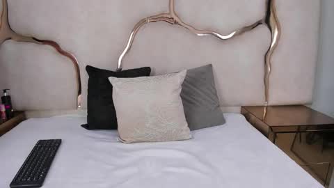 Aisha online show from January 17, 2026, 2:00 pm