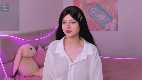 Aisha online show from November 23, 2025, 3:17 am