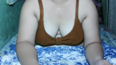 Snapshot of aislahrose chatting on January 16, 2025, 5:21 am rosie online show from January 16, 2025, 5:21 am