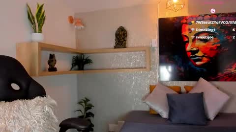little aitana  online show from May 20, 2026, 9:43 pm