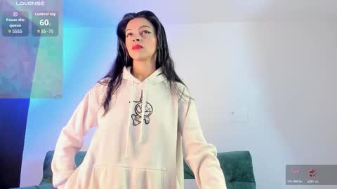 Aitana Garcia online show from November 17, 2025, 12:00 pm