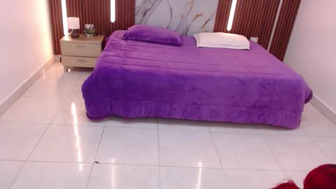 AIXA  online show from September 12, 2025, 12:05 pm