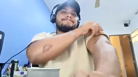 Esteban online show from January 13, 2026, 4:07 am