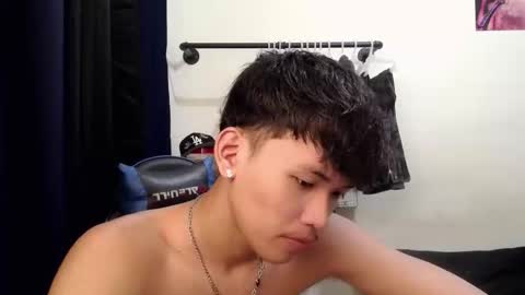 aj_daksxx online show from April 4, 2026, 3:09 pm