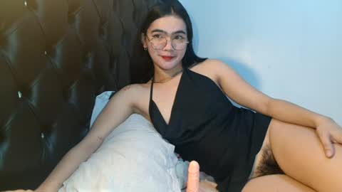 akamamiki25 online show from June 16, 2026, 11:24 am