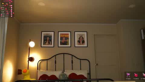 Snapshot of akame_s chatting on March 7, 2025, 1:29 pm             online show from March 7, 2025, 1:29 pm