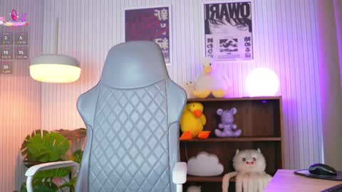 Snapshot of akame_s chatting on March 9, 2025, 9:03 pm             online show from March 9, 2025, 9:03 pm