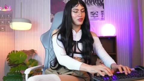 Snapshot of akame_s chatting on March 10, 2025, 12:07 am             online show from March 10, 2025, 12:07 am