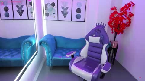 Snapshot of akaza_hakuji_ chatting on September 20, 2025, 12:17 pm Azaka  online show from September 20, 2025, 12:17 pm