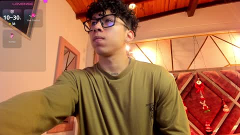 Snapshot of akazaboy chatting on December 18, 2024, 3:58 am akazaboy online show from December 18, 2024, 3:58 am