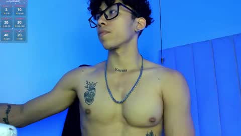 Snapshot of akazaboy chatting on March 8, 2025, 12:09 pm akazaboy online show from March 8, 2025, 12:09 pm