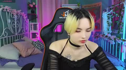 Akemi online show from March 1, 2025, 12:34 pm