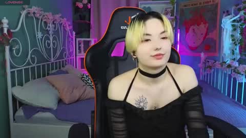 Akemi online show from March 1, 2025, 3:38 pm