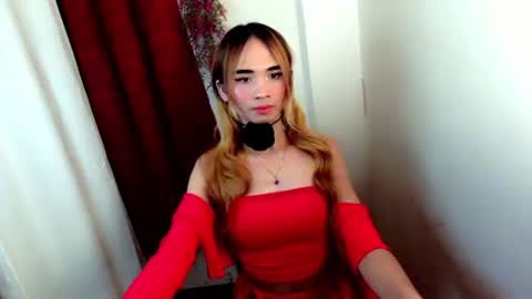 akesha121698 online show from October 19, 2025, 10:43 pm