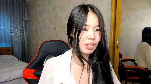 akiba_cute online show from May 19, 2026, 12:22 pm