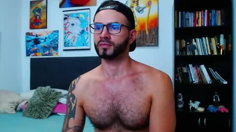 Snapshot of akiles_r chatting on January 7, 2025, 1:06 am akiles online show from January 7, 2025, 1:06 am