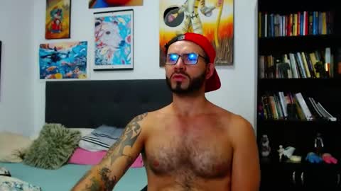 Snapshot of akiles_r chatting on January 15, 2025, 1:34 am akiles online show from January 15, 2025, 1:34 am