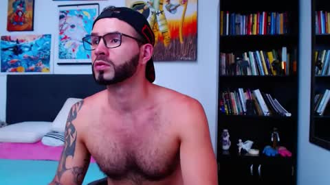 Snapshot of akiles_r chatting on January 15, 2025, 10:24 pm akiles online show from January 15, 2025, 10:24 pm